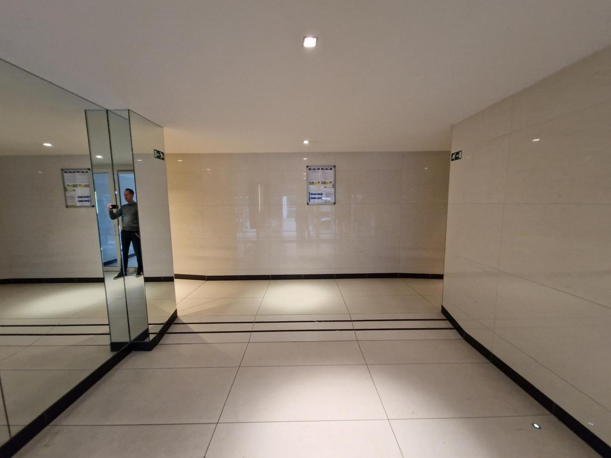 Luxueus, Ruim Appartement Op 350M Van Het Strand Oostende Bagian luar foto