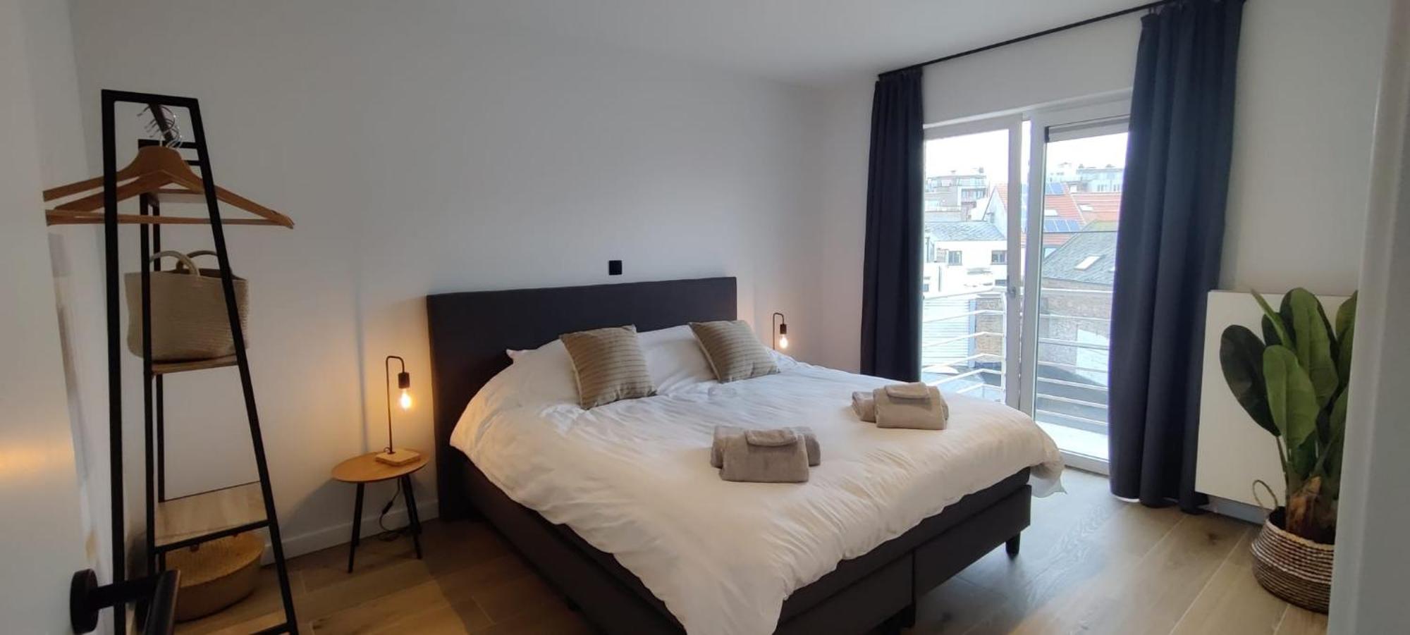 Luxueus, Ruim Appartement Op 350M Van Het Strand Oostende Bagian luar foto